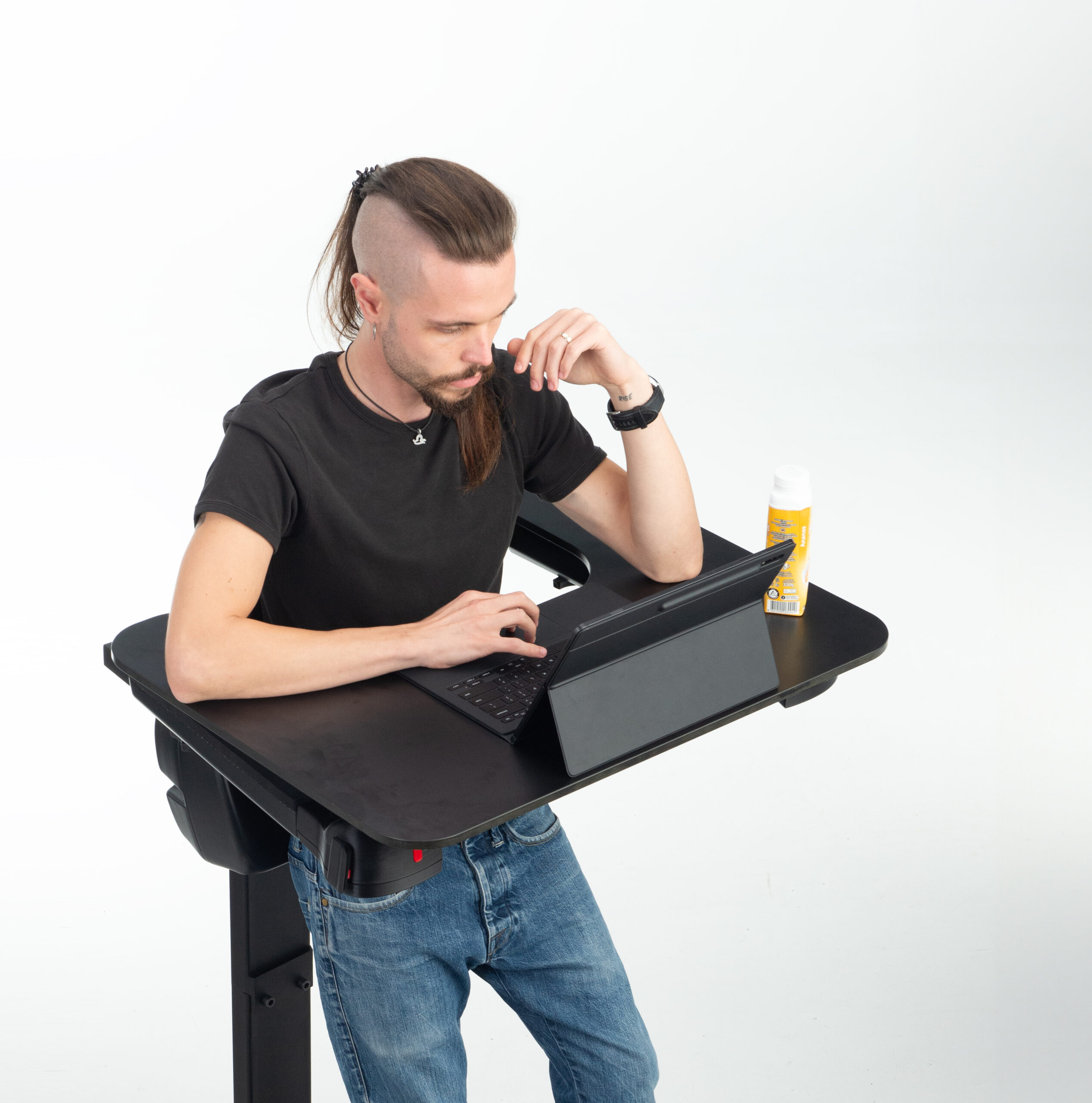 C-Infinity Standing Chair